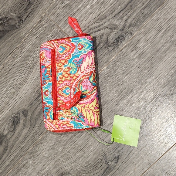 NWT Vera Bradley Turnlock Paisley In Paradise LG Wallet - Picture 3 of 6